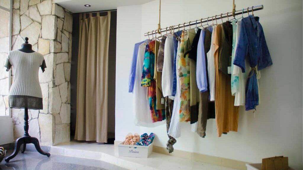 Ropa, calzado y productos no esenciales