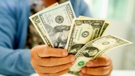 ¿Se Podrán Comprar Dólares en los Bancos Cubanos? Lo que Establece la Nueva Norma