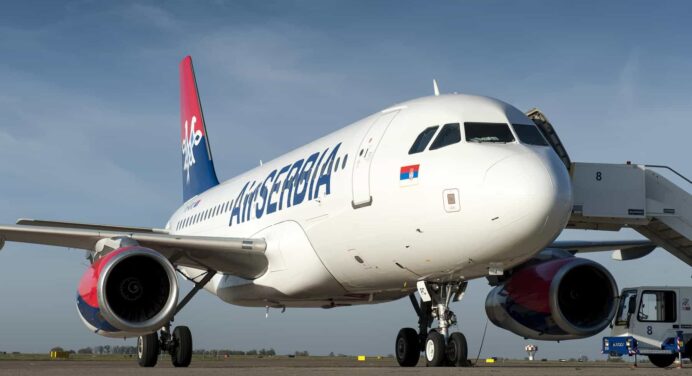 Sostienen Encuentro Embajador de Cuba y Director General de Aerolínea Serbia