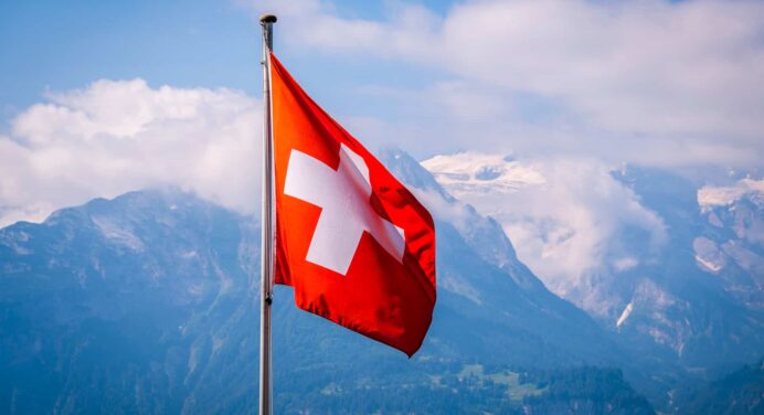 Suiza exige Visa  de Tránsito a los Cubanos