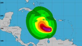 Actualización 1:00 P.M.: Tormenta Tropical Melissa se Intensifica y Expertos Prevén Evolución Rápida a Huracán
