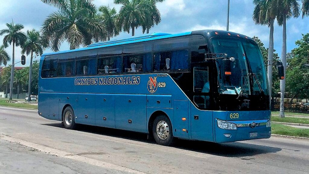 Transportación hacia los campismos durante julio y agosto