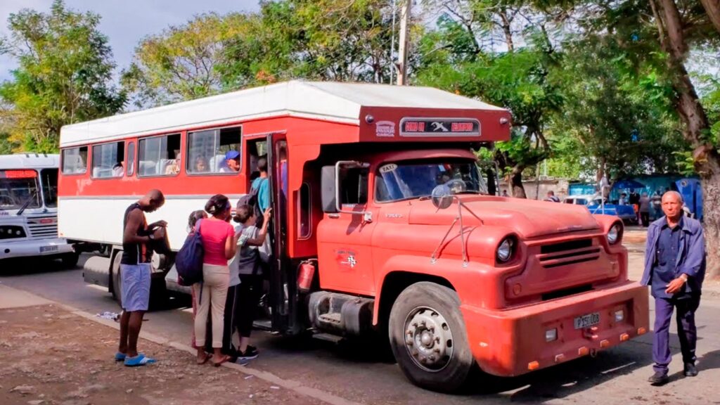 Transporte: entre la escasez y el incremento continuo