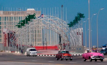 Tribuna Antiimperialista en La Habana Inicia Servicio de Arrendamiento para Eventos
