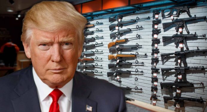 Trump Advierte que el Derecho a Portar Armas Está en Juego y se Presenta como el Único Candidato Capaz de Preservarlo