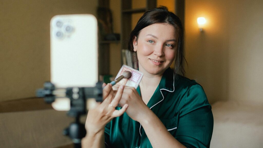 Tu biografía debe decir claramente que aceptas colaboraciones