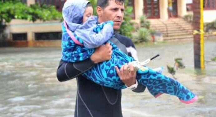 Imágenes de rescates en la habana al paso del Huracan Irma