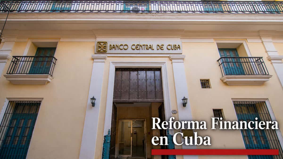 Sucursal de un banco estatal en Cuba, en el contexto de la reforma del sistema financiero y el acceso a divisas