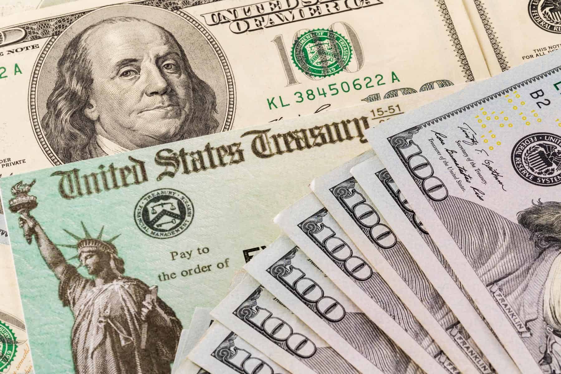 Nuevo Cheque de $914 Dólares Mensuales para Residentes Elegibles en Estados Unidos