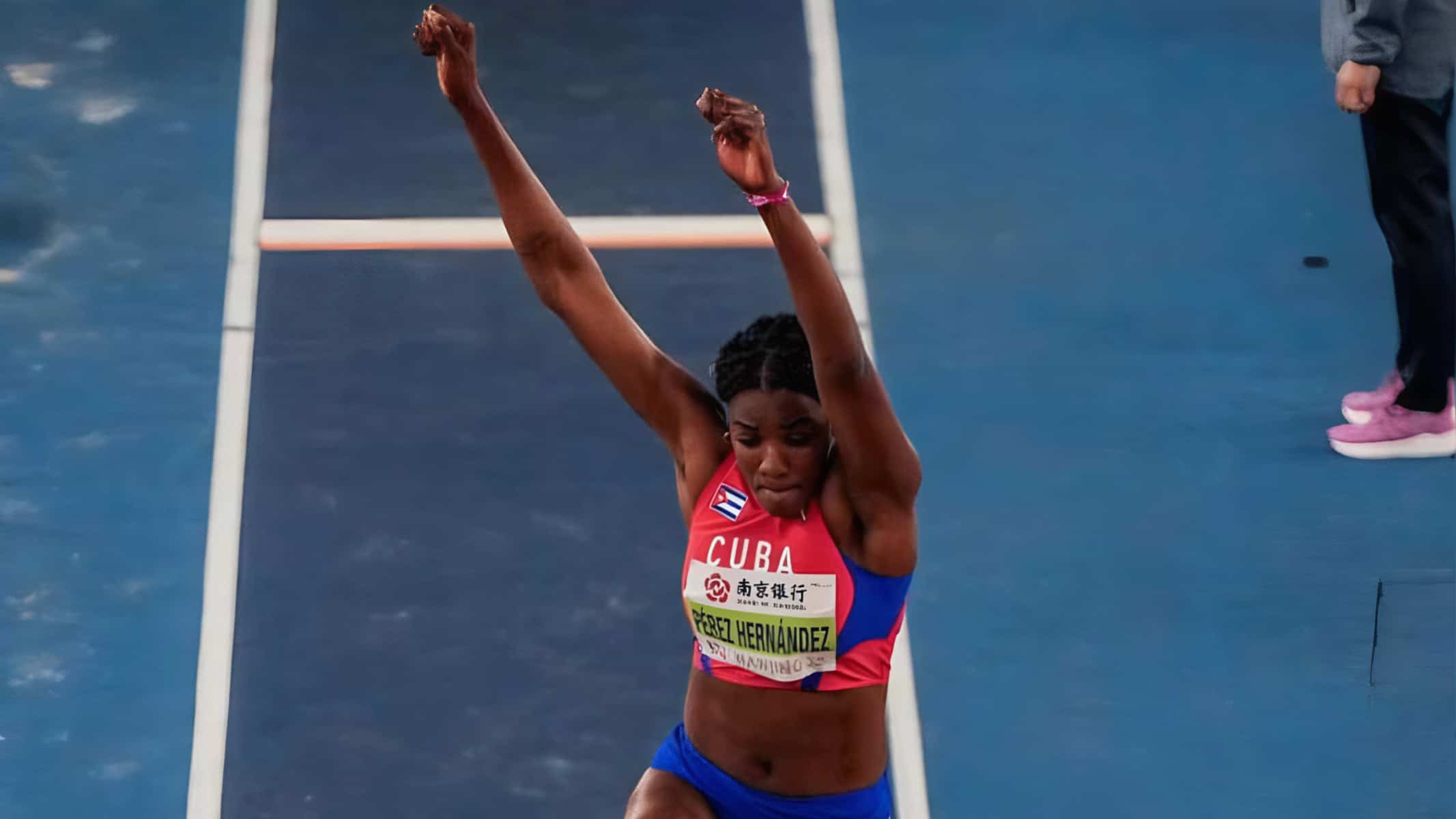 Atleta cubana gana medalla en salto triple durante el Mundial Bajo Techo de Atletismo 2025