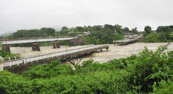 Derrumbe del Puente Zaza Sancti Spíritus