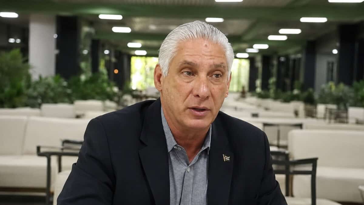 Miguel Díaz-Canel durante una intervención sobre los cambios económicos y el crecimiento del sector privado en Cuba.
