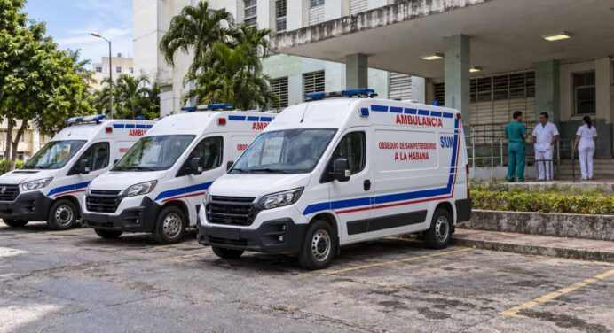 Rusia Dona Tres Ambulancias y un Lada a Cuba: Estos Son sus Destinos