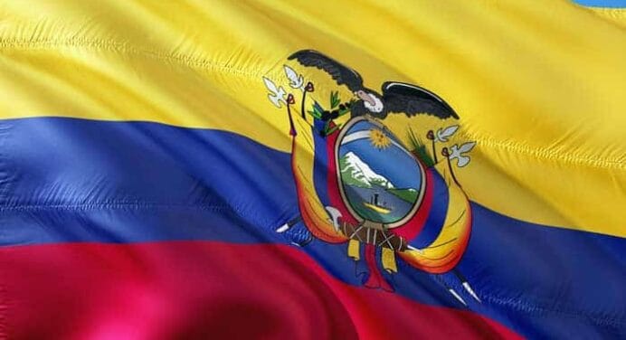 Ecuador Comienza a Reconocer Títulos Universitarios de Cubanos