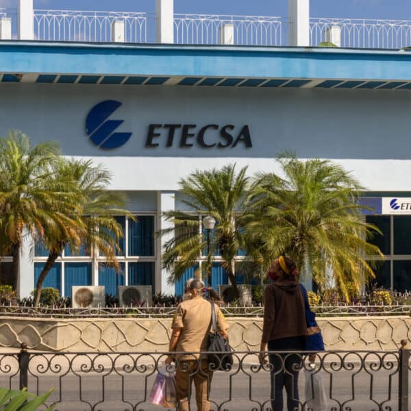 ETECSA Reajusta sus Servicios por Huracán Ian