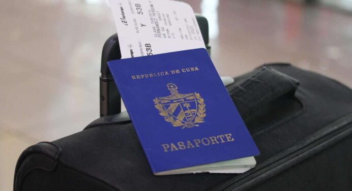 Informan sobre Prórroga de Estancia en el Exterior para Cubanos