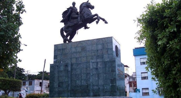 Monumento a Simón Bolivar