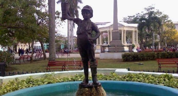 Fuente El Niño de la bota