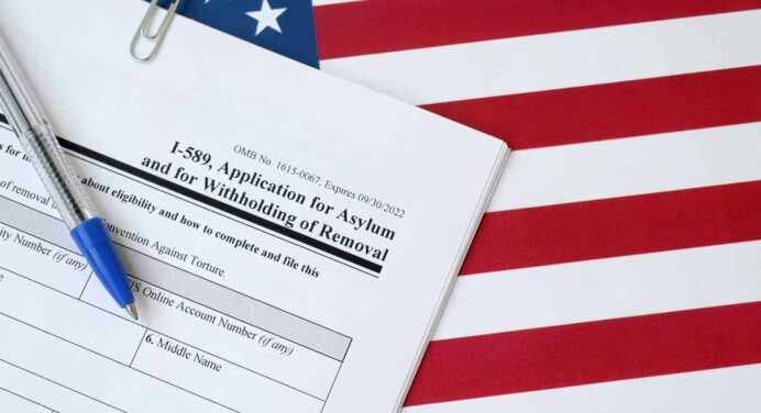 USCIS Cambiará los Formularios de Solicitud de Asilo y Autorización de Trabajo en Estados Unidos
