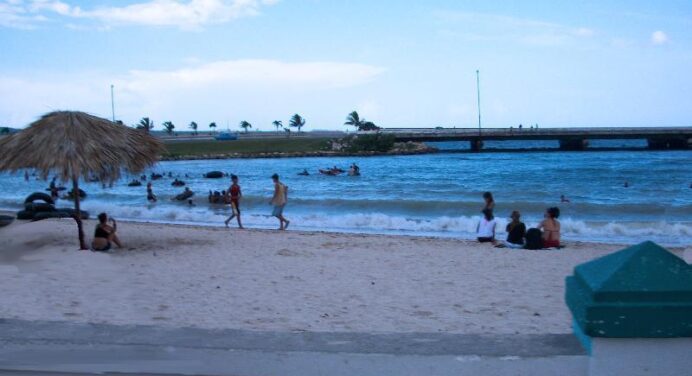 Playa Tenis