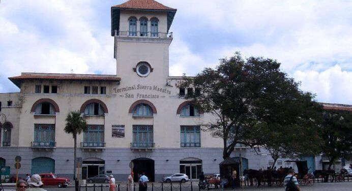 Terminal de Cruceros Sierra Maestra