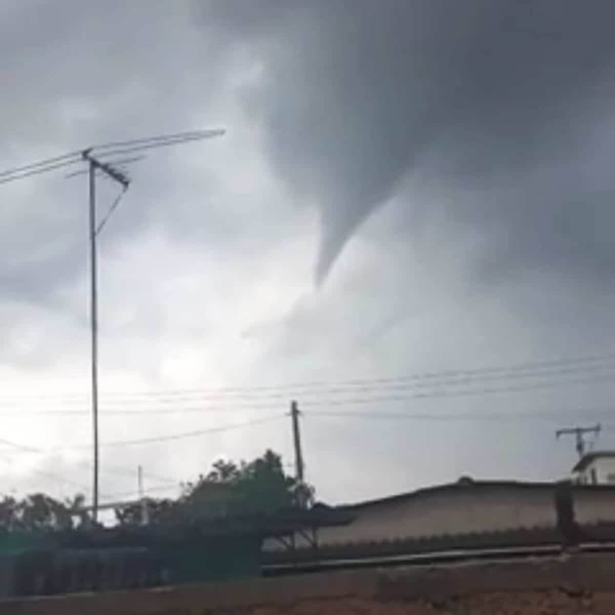 tornado en San Jose de las Lajas