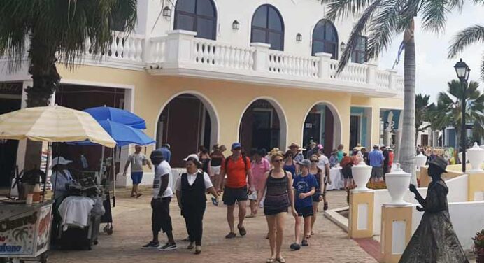 Se registra 4 millones de turistas en Cuba en lo que va del año 2017